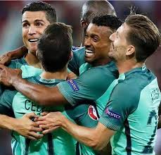 Topskor euro 2016 berhasil diraih oleh antoine griezmannm, pemain timnas prancis berposisi sebagai penyerang kedua. Hasil Semi Final Euro 2016 Portugal Vs Wales Skor Akhir 2 0 Ronaldo Satu Gol Dan Satu Assist Kabar Bola