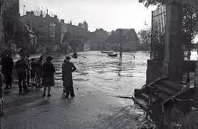 Cet article évoque les monuments historiques de la dordogne, en france. La Crue Centennale De 1944 En Bergeracois Esprit De Pays Dordogne Perigord