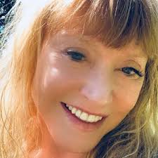 Лариса рубальская показала себя без прикрас в 75 лет. 71 Letnyaya Alla Pugacheva Opublikovala Selfi S Progulki Vokrug Tv