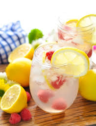 Pink Lemonade Italian Spritz Cocktail Recipe Fruity Cocktails Prosecco Cocktails Easy Pink Lemonade