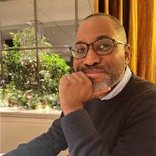 I am excited to share that this week I've joined Shopify's solution  engineering team, working with Michaela Hutchins! For many years now, I've  been a big fan of their software as a