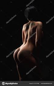 Sexy espalda y nalgas de morena desnuda . — Foto de stock 313141486 ©  serhii.bobyk.gmail.com