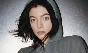 Movie Review: The Modeling World Gets Gothic in 'The Neon Demon'