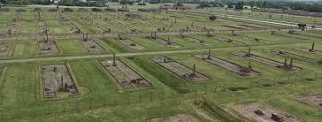 Obóz koncentracyjny auschwitz) was a complex of over 40 concentration and extermination camps. Auschwitz Memorial Muzeum Auschwitz Posts Facebook