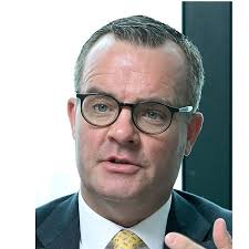 コンラッド東京総支配人 ニール・マッキネス氏 あきらめない姿勢 学ぶ