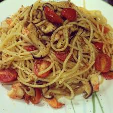 The perfect dinner recipe for weeknight meals. Resepi Spaghetti Aglio Olio Seafood Pedas