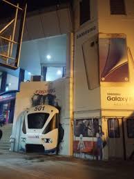 Masjid jamek lrt interchange station refers to a collection of two rapid transit stations named after and situated near masjid jamek in central kuala lumpur, malaysia. At Station Masjid Jamek Picture Of Lrt Kelana Jaya Line Kuala Lumpur Tripadvisor