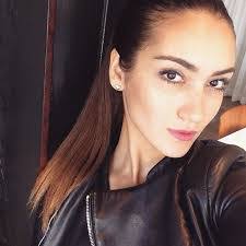 Rebecca Eland's Instagram, Twitter & Facebook