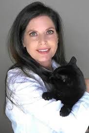 Amber Kloss's Instagram, Twitter & Facebook