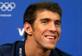 Em forma! Daniel corre na orla da Barra da Tijuca, no Rio