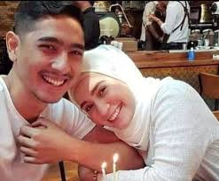 Tak Seperti Artis Kebanyakan Arya Saloka Dan Istri Menikah Di Kua Tanpa Cincin Emas Dan Foto Prewed Seputar Lampung