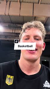 Iris Thomas Holland Moritz