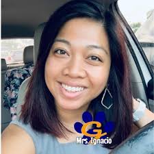 Ashley Ignacio (@MrsIgnacioSays)