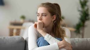 Hal pertama yang membuat banyak orang berpikir ulang untuk menjadi investor adalah karena sulit percaya ke lembaga keuangan. Cara Menghentikan Overthinking Pikiran Dan Kecemasan Berlebihan Tirto Id