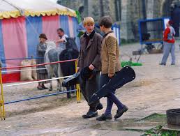 Seriál celkem čítá šest hodinových dílů a těší se stálému opakování na televizních obrazovkách a zájmu diváků. Bylo Nas Pet Tv Mini Series 1994 Photo Gallery Imdb
