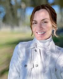 Carole Dupre's Instagram, Twitter & Facebook