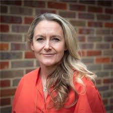 Frances Dickens's Instagram, Twitter & Facebook