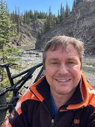 Where are good places to camp in Alberta?