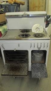 The chambers stove is a generic name for several different kitchen cooking appliances sold under the chambers brand name from 1912 to approx. 1946 Chambers B Model Antique Appliances