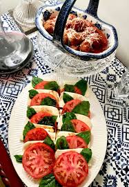 We suggest you combine the aperitivos, antipasto and insalata and serve all at the same time. Hosting An Italian Dinner Party Is Fun Italian Food Is My Favorite Foodie Partyideas Dinnerparty Italian Dinner Party Italian Dinner Italian Dinner Menu