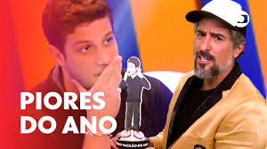 Chay Suede leva troféu de "Tremendo Vacilão" nos Piores do Ano de Marcos  Mion