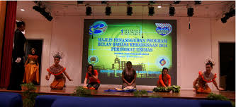 Ijazah sarjana muda sastera (linguistik) dengan kepujian. Activities Centre For Language Studies Alumni