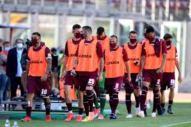 Un successo frutto del gol del vantaggio di giannetti e della doppietta di joao pedro che permettono all'undici di rastelli di allungare. Terremoto Livorno Spinelli Caccia 10 Giocatori Giochera La Primavera News Sportmediaset