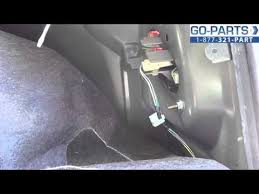 Replace 2003 2008 Toyota Corolla Tail Light Bulb How To Change Install 2004 2005 2006 2007 Toyota Corolla Tail Light Corolla