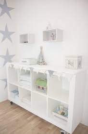 I Love The White With A Touch Of Grey Idee Cameretta Neonato Arredamento Fai Da Te Ikea