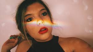 HOW TO TAKE THAT PERFECT SUMMER SELFIE