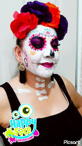 Hey Gabby ‼️En la casa de muñecas, pintamos a "Pastelillo"🐱🧁un dis...