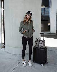 Pin By Elisabeth Martos Alvarez On Sincerely Comfy Travel Outfit Airport Outfit Athleisure Outfits