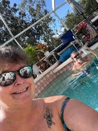 Tamara Hazelton's Instagram, Twitter & Facebook