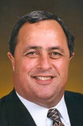 Former UVa athletic director dies at 65