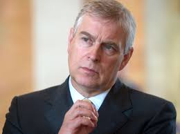 El príncep Andreu es va acomiadant del seu palauet a Windsor: bye bye...  Quin és el seu nou destí?