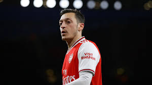 Football player @fenerbahce ⚽ mesut özil ретвитнул(а) footballaid. Mesut Ozil Transfer Gunner For Life Shares Farewell Message To Arsenal As He Moves To Fenerbahce Cbssports Com
