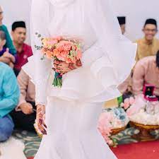 Baju peplum kurung cotton, nilai. Sewa Baju Nikah Peplum Xs Women S Fashion Bridal Wear On Carousell