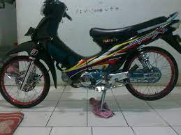 Nah, terbukti motor seperti ini juga dapat dimodifikasi biar tampil lebih keren loh! Data Fakta Rondo Honda Supra X 100 Cc Kini Bonsaibiker