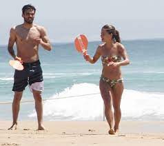 Actor born in portugal #20. Belinha E Vitor Divertem Se Na Praia A Ferver Vidas