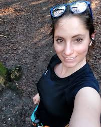 Tú no tienes 46. Yo si tengo 44