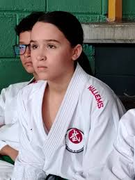 𝗝𝗲𝗮𝗻 𝗖𝗮𝗿𝗹𝗼𝘀 𝗠𝗮𝗿í𝗻 𝗲𝘀 𝗲𝗹 𝗻𝘂𝗲𝘃𝗼 𝗰𝗮𝗺𝗽𝗲ó𝗻 𝗱𝗲𝗹  𝗯𝗶𝗹𝗹𝗮𝗿 𝘁𝗿𝗲𝘀 𝗯𝗮𝗻𝗱𝗮𝘀 𝗕 ✌️En una entretenida final, el  ingeniero Jean Carlos Marín, del municipio Trujillo, derrotó 10 carambolas  por 7 al valerano José "