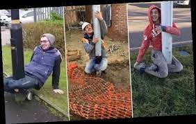 How do you do a stuck on a pole prank? Pole Challenge Is Latest Viral Trend But Can You Get Out Of It Showcelnews Com
