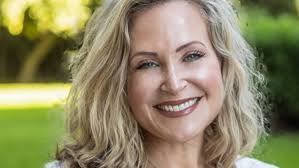 Lori Murphree's Instagram, Twitter & Facebook