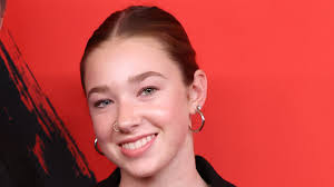 Her father is a 90s TV star who became a $100million Hollywood heavyweight  and she's already following in his footsteps. Can you guess the nepo baby? 