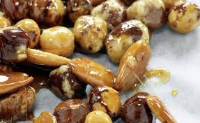 Praline Pur Cru Amandes Et Noisettes Par Philippe Conticini Recette Noisette Tarte Sucree Trucs Et Astuces De Cuisine