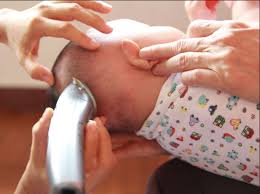Ambil daging buah alpukat yang sudah matang dan terbukti kualitasnya. 7 Tips Dan Panduan Cukur Rambut Bayi Selepas Lahir