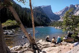 Generally, the ranges included in the rockies stretch from northern alberta and british columbia southward to new mexico , a distance of some 3,000 miles (4,800 km). Zur Naturshow Im Rocky Mountain Nationalpark Reiseblog