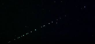 Eso es lo que planea lanzar al espacio este lunes, después de varias reprogramaciones, la empresa aeroespacial spacex del multimillonario sudafricano ellon musk. Que Son Los Satelites Starlink De Elon Musk Y Su Pasaje Por Uruguay En Video