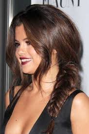 Teen queen and disney channel star selena gomezreigns at sporting cute undone updos and pretty. The Hottest Selena Gomez Hair Ideas To Recreate In 2019