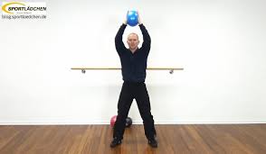 Der vielseitige redondo ball unterstützt dich dabei. Redondo Ball Ubungen Workout Ideen